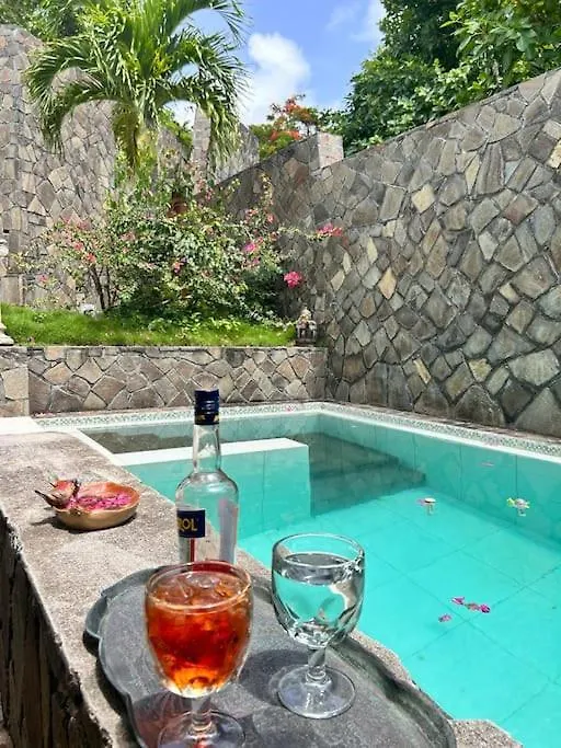 Fortress J Bequia Port Elizabeth Villa